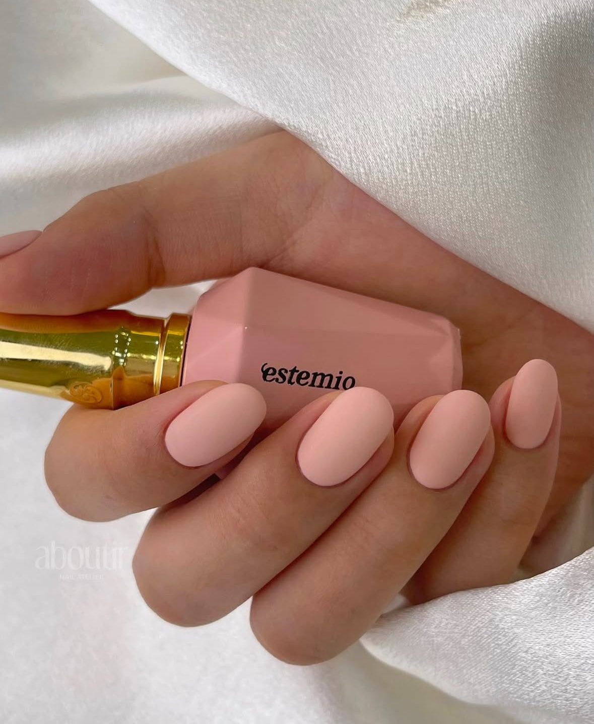 Estemio Gel Color #DB8